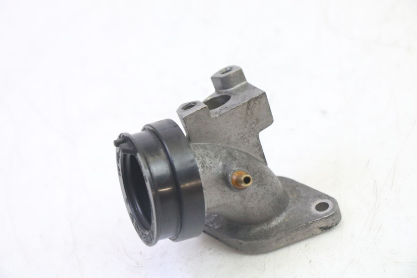 photo de ANSAUGSTUTZEN SUZUKI BURGMAN 125 (2007 - 2014) - Zoom auf Gebrauchszustand