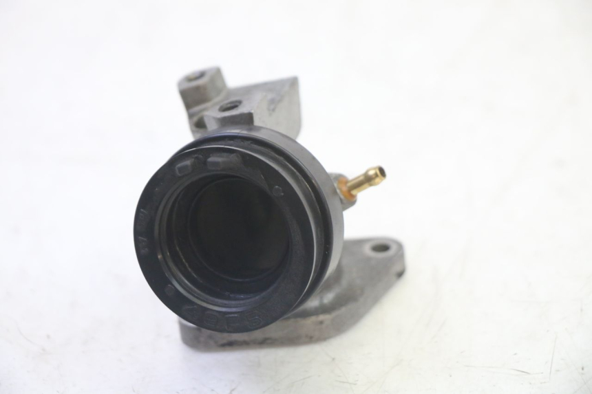 photo de ANSAUGSTUTZEN SUZUKI BURGMAN 125 (2007 - 2014) - Alternative Perspektive