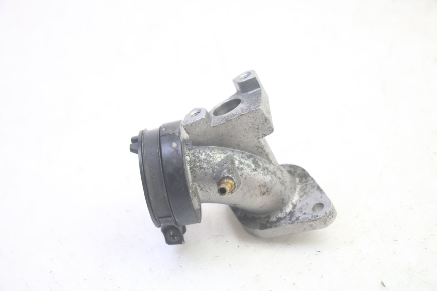 photo de ANSAUGSTUTZEN SUZUKI BURGMAN 125 (2007 - 2014) - Zoom auf Gebrauchszustand