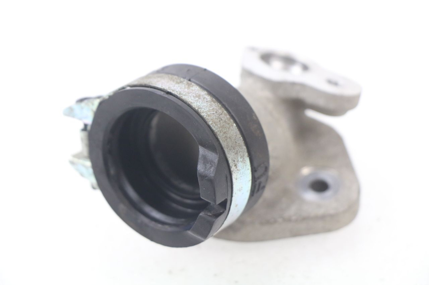 photo de ANSAUGSTUTZEN YAMAHA BW'S BWS 125 (2010 - 2013) - Detailansicht des Bauteils