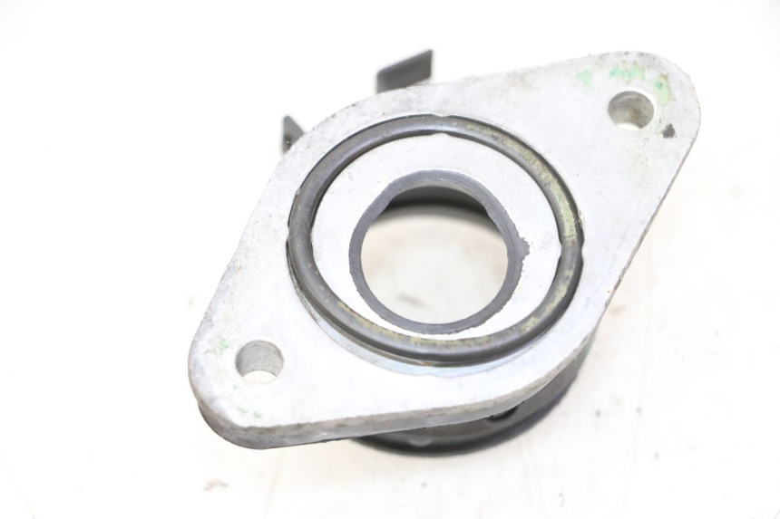 photo de ANSAUGSTUTZEN HONDA CBF 125 (2009 - 2015) - Alternative Perspektive