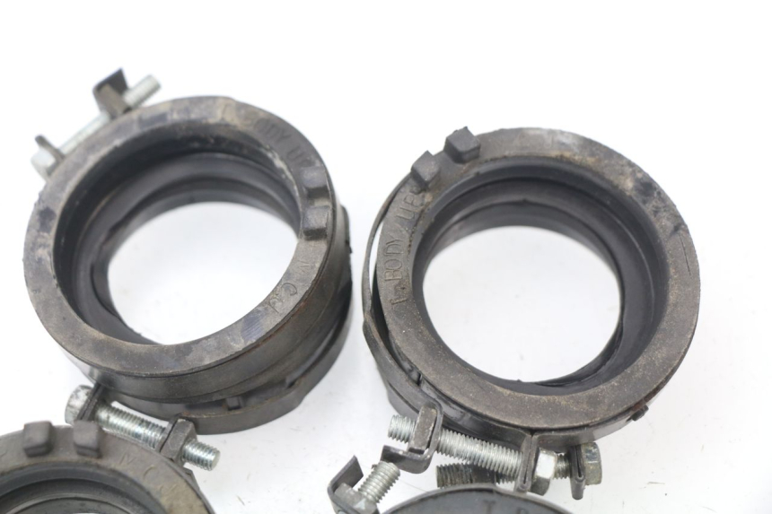 photo de ANSAUGSTUTZEN HONDA CBR 929 RR FIREBLADE 900 (2000 - 2001) - Technische Nahaufnahme