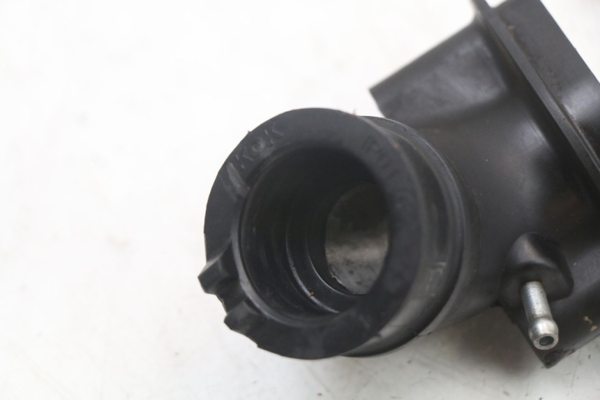 photo de ANSAUGSTUTZEN KYMCO DINK 4T 50 (2007 - 2018) - Technische Nahaufnahme