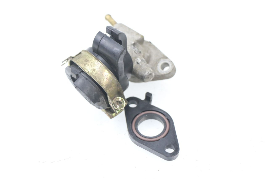 photo de ANSAUGSTUTZEN TNT MOTOR FASTINO 4T 50 (2013 - 2019) - Detailansicht des Bauteils