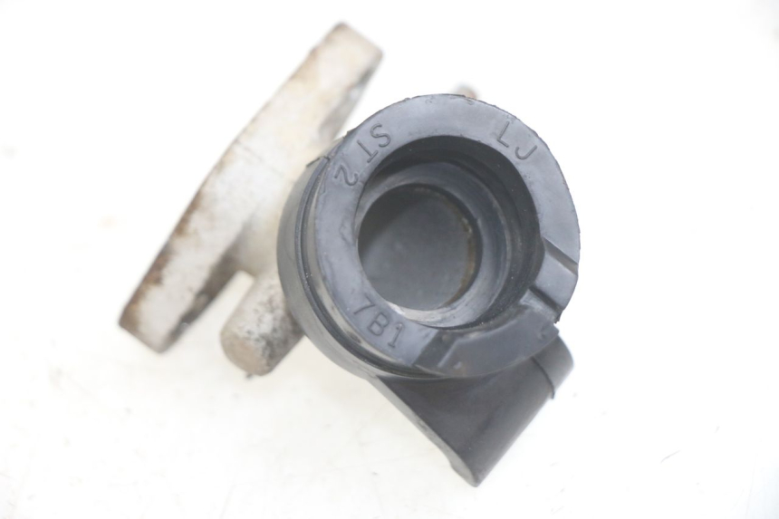 photo de ANSAUGSTUTZEN TNT MOTOR FASTINO 4T 50 (2013 - 2019) - Zoom auf Gebrauchszustand