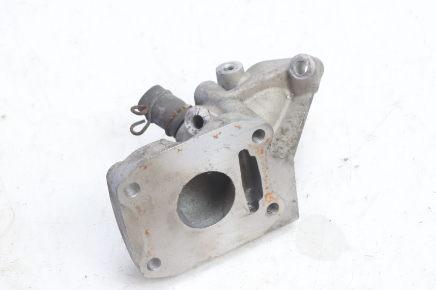 photo de ANSAUGSTUTZEN HONDA FES PANTHEON 2T 125 (1998 - 2002) - Details der Befestigungspunkte