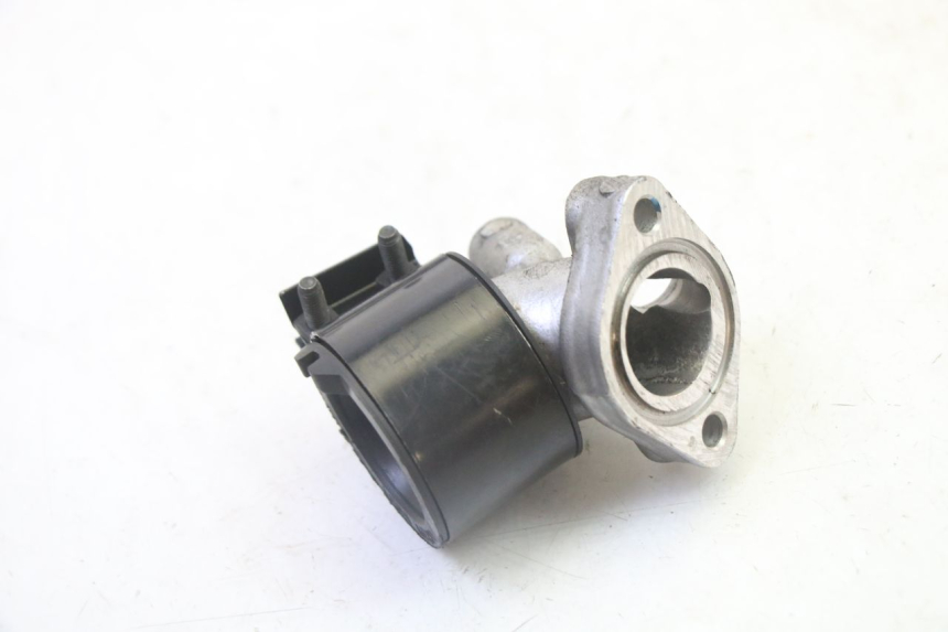 photo de ANSAUGSTUTZEN HONDA FES S-WING SWING ABS 125 (2007 - 2015) - Technische Nahaufnahme