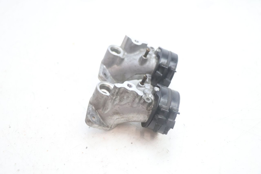 photo de ANSAUGSTUTZEN HONDA FJS SILVER WING SILVERWING 400 (2005 - 2008) - Alternative Perspektive