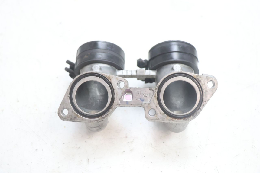 photo de ANSAUGSTUTZEN HONDA FJS SILVER WING SILVERWING 400 (2005 - 2008) - Technische Nahaufnahme