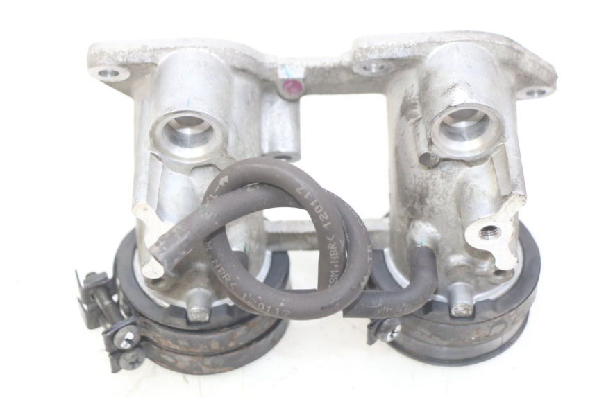 photo de ANSAUGSTUTZEN HONDA FJS SILVERWING SILVER WING 400 (2009 - 2016) - Detailansicht des Bauteils