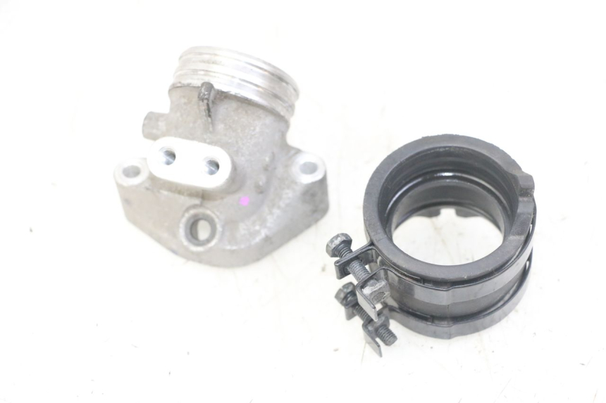 photo de ANSAUGSTUTZEN HONDA FORZA ABS 300 (2013 - 2017) - Zoom auf Gebrauchszustand