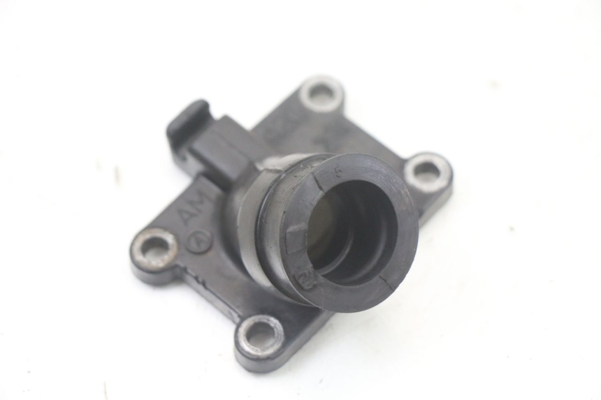 photo de ANSAUGSTUTZEN MBK X-LIMIT XLIMIT 50 (2007 - 2012) - Zoom auf Gebrauchszustand