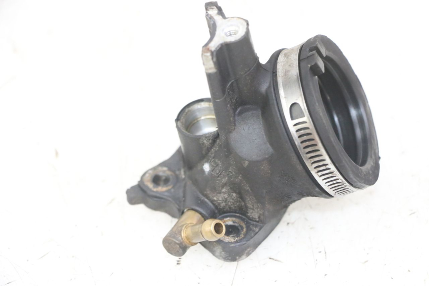 photo de ANSAUGSTUTZEN PIAGGIO MP3 LT 300 (2010 - 2016) - Alternative Perspektive