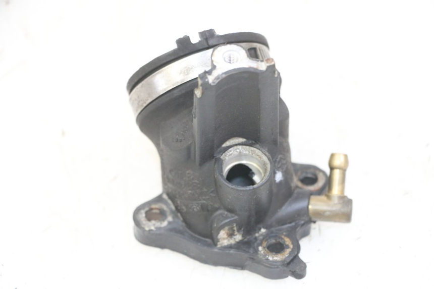 photo de ANSAUGSTUTZEN PIAGGIO MP3 LT 300 (2010 - 2016) - Technische Nahaufnahme