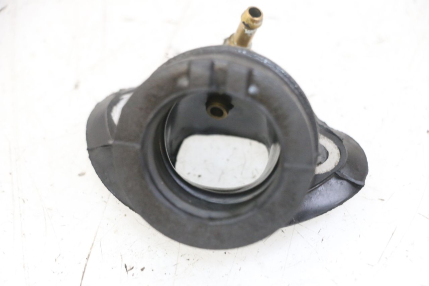 photo de ANSAUGSTUTZEN PIAGGIO VESPA LX 150 (2005 - 2013) - Zoom auf Gebrauchszustand