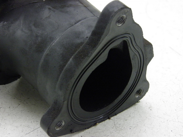 photo de ANSAUGSTUTZEN PIAGGIO XEVO 400 (2007) - Alternative Perspektive