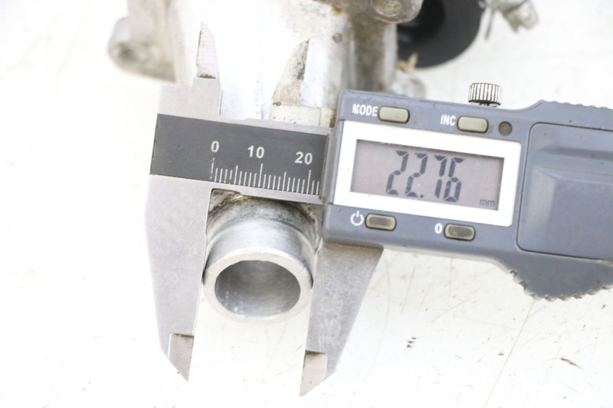 photo de ANSAUGSTUTZEN GILERA RK 50 (1996 - 1999) - Detailansicht des Bauteils