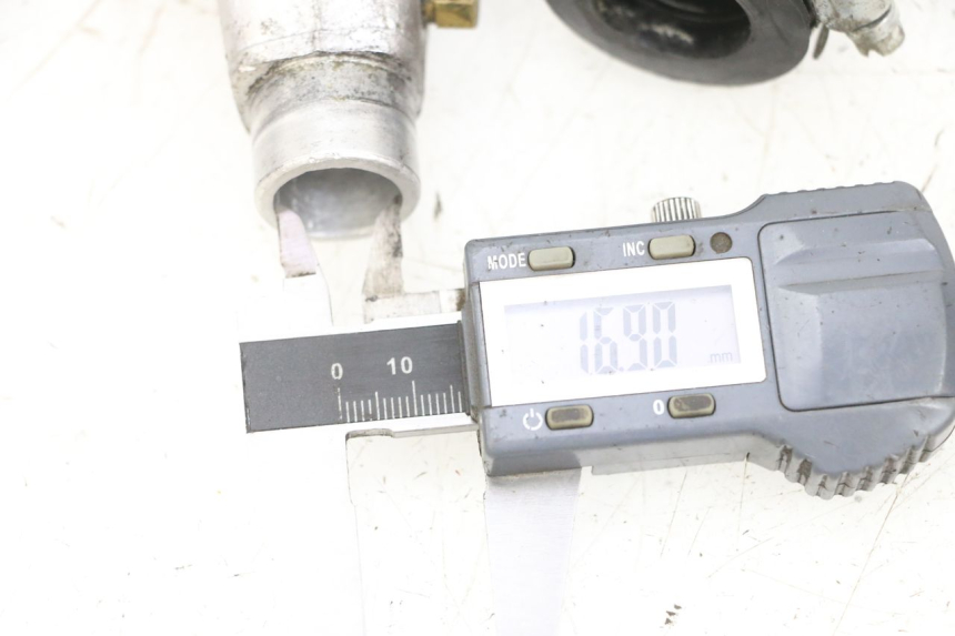 photo de ANSAUGSTUTZEN GILERA RK 50 (1996 - 1999) - Alternative Perspektive