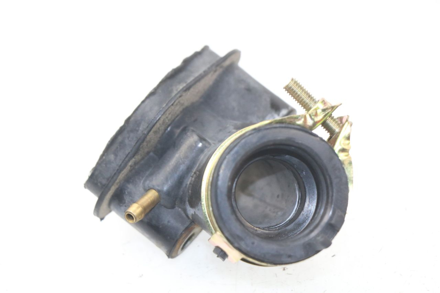 photo de ANSAUGSTUTZEN TNT MOTOR ROMA 10' 4T 50 (2019 - 2022) - Detailansicht des Bauteils