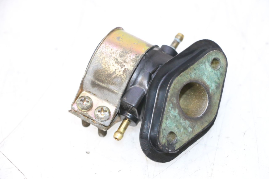 photo de ANSAUGSTUTZEN HONDA SCV LEAD 100 (2003 - 2007) - Zoom auf Gebrauchszustand