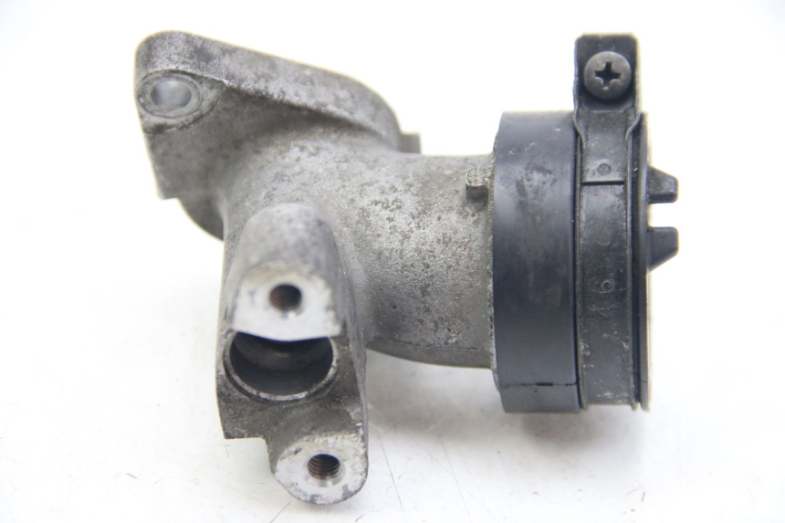 photo de ANSAUGSTUTZEN SUZUKI SIXTEEN 125 (2008 - 2010) - Detailansicht des Bauteils