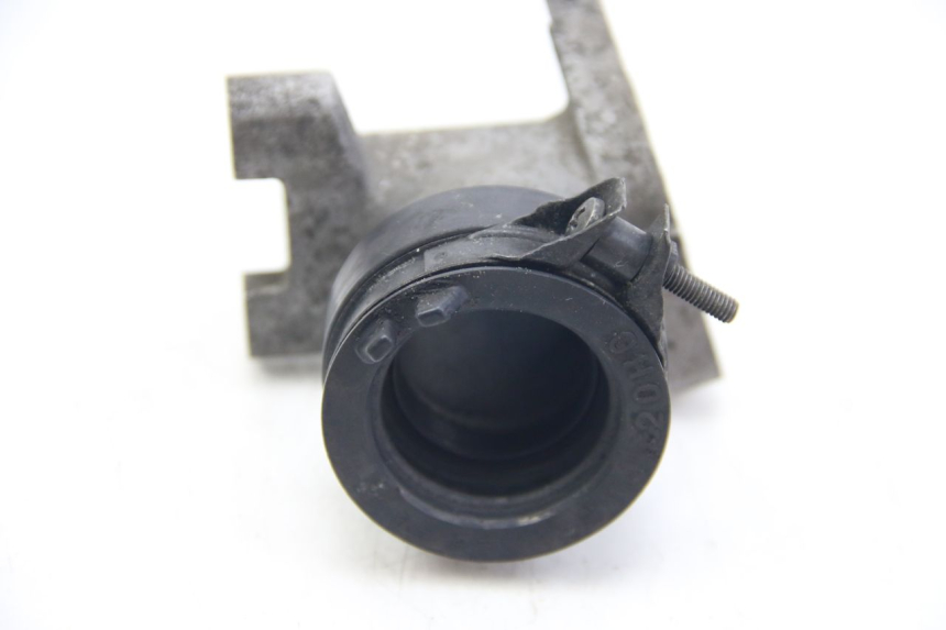 photo de ANSAUGSTUTZEN SUZUKI SIXTEEN 125 (2008 - 2010) - Technische Nahaufnahme