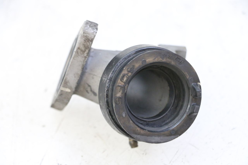 photo de ANSAUGSTUTZEN SUZUKI BURGMAN 125 (2015 - 2017) - Detailansicht des Bauteils