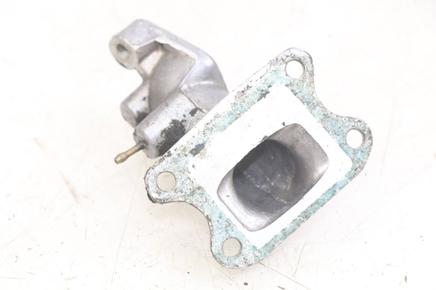 photo de ANSAUGSTUTZEN PEUGEOT SV 125 (1991 - 1994) - Detailansicht des Bauteils