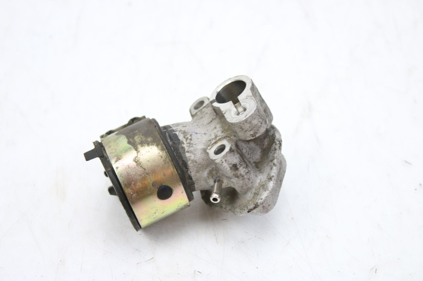 photo de ANSAUGSTUTZEN PEUGEOT TWEET 125 (2010 - 2017) - Zoom auf Gebrauchszustand