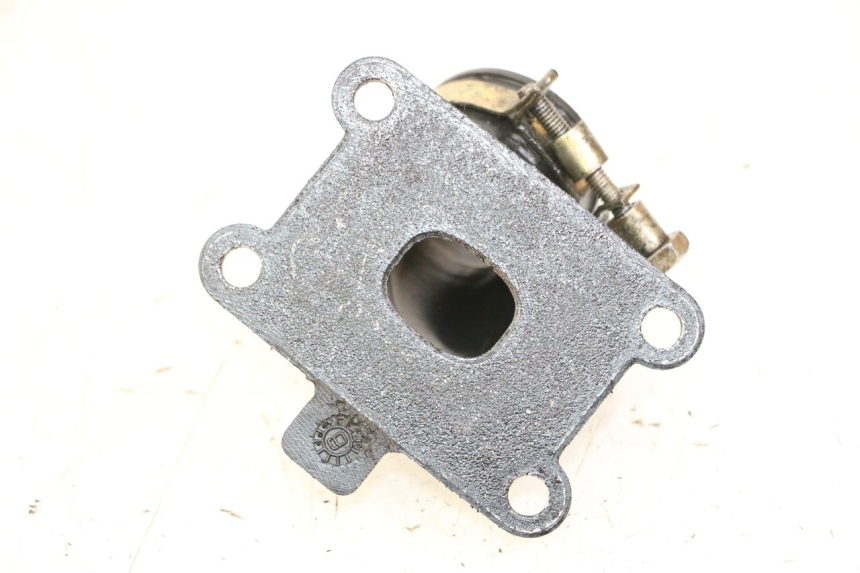 photo de ANSAUGSTUTZEN YAMAHA TZR 50 (2008 - 2016) - Detailansicht des Bauteils