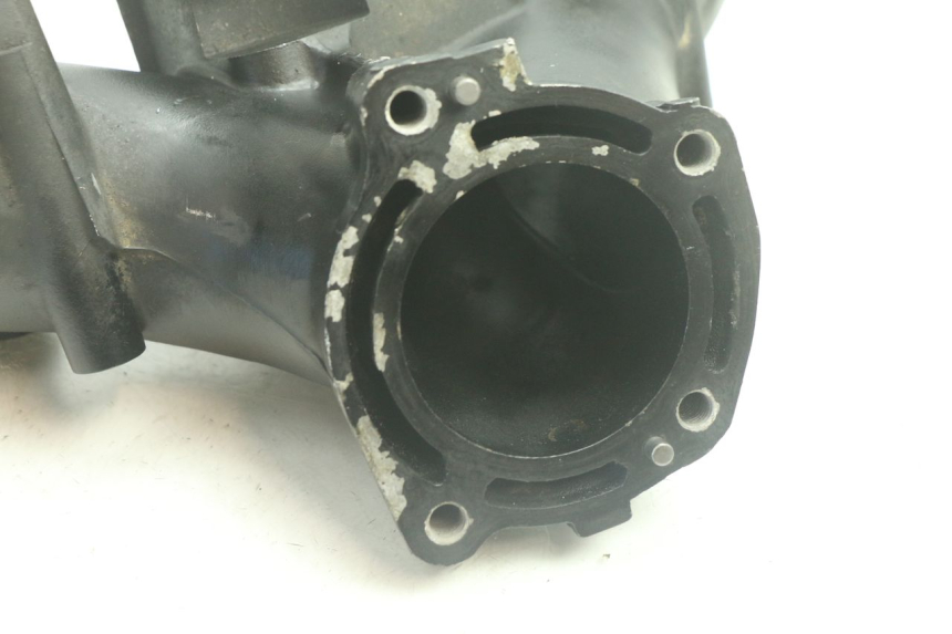 photo de ANSAUGSTUTZEN YAMAHA WAVE RUNNER GP R 1200 (2000 - 2003) - Alternative Perspektive