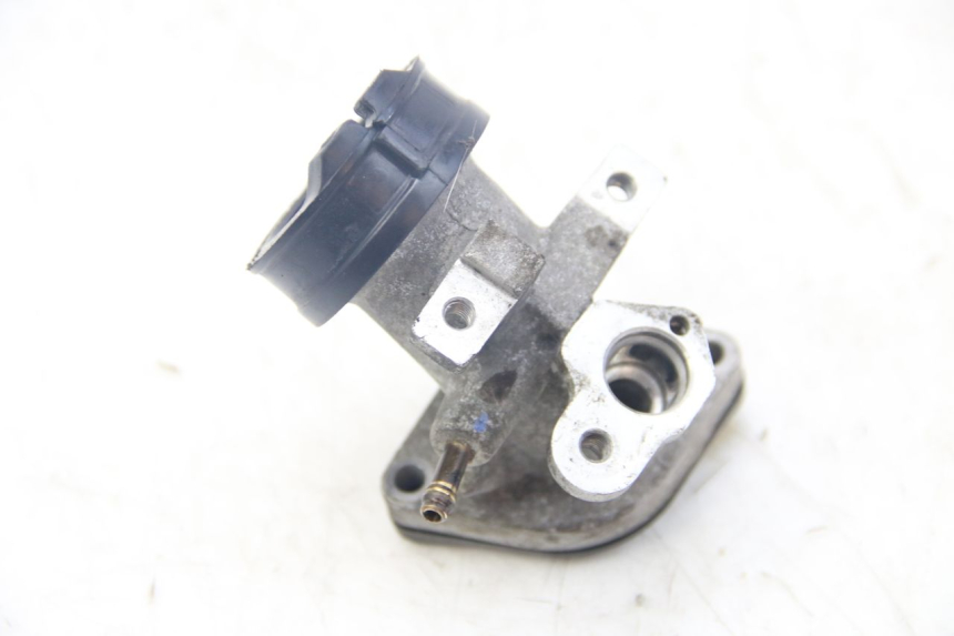 photo de ANSAUGSTUTZEN YAMAHA XMAX X-MAX 125 (2006 - 2009) - Technische Nahaufnahme