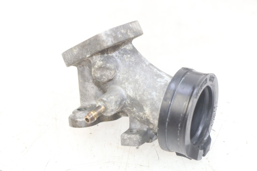 photo de ANSAUGSTUTZEN YAMAHA XMAX X-MAX 125 (2006 - 2009) - Detailansicht des Bauteils