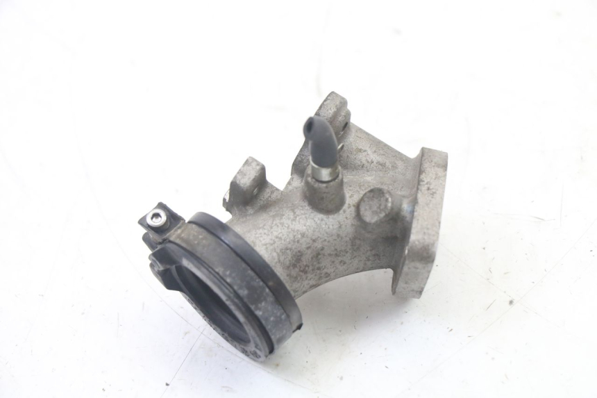 photo de ANSAUGSTUTZEN YAMAHA X-MAX XMAX 125 (2010 - 2013) - Zoom auf Gebrauchszustand