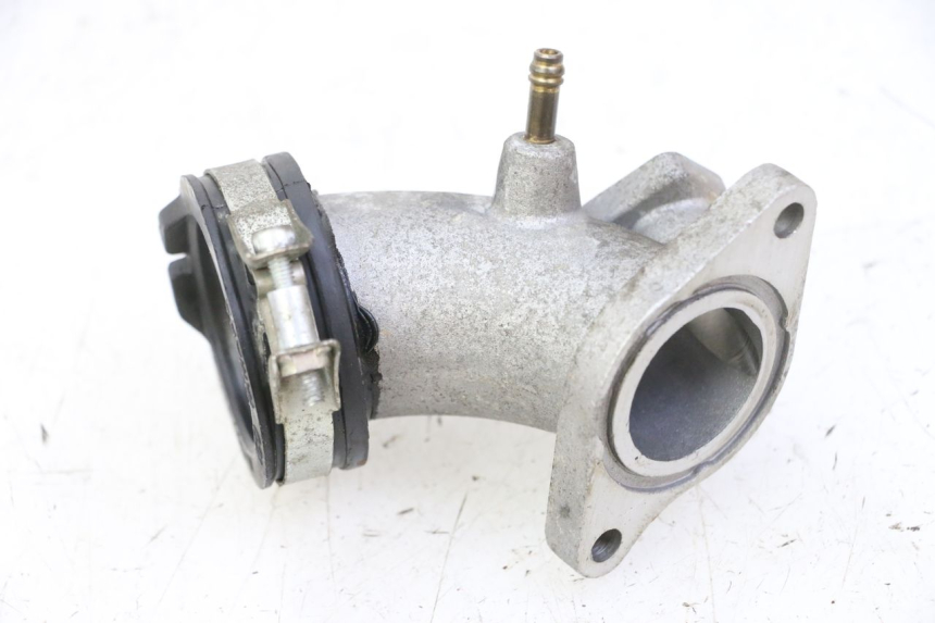 photo de ANSAUGSTUTZEN YAMAHA X-MAX XMAX 250 (2006 - 2009) - Zoom auf Gebrauchszustand