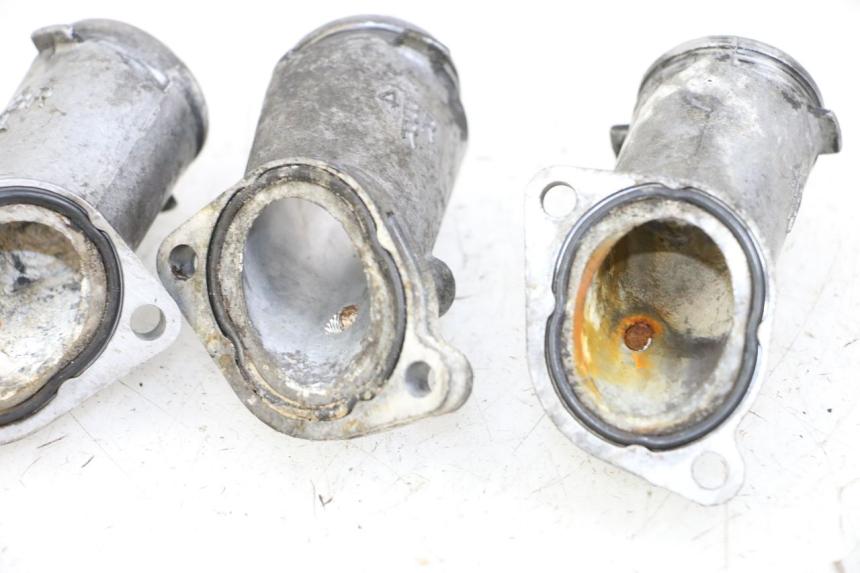 photo de ANSAUGSTUTZEN YAMAHA XJ600 XJ DIVERSION 600 (1992 - 1997) - Detailansicht des Bauteils