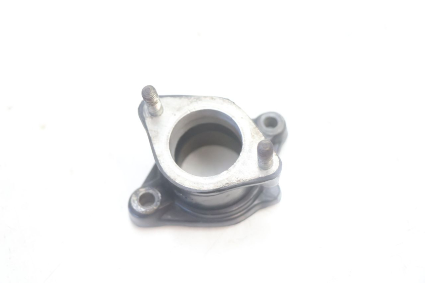photo de ANSAUGSTUTZEN SMC XROAD 150 - Detailansicht des Bauteils