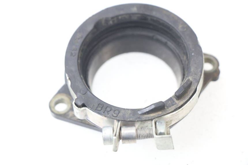 photo de ANSAUGSTUTZEN YAMAHA YZF YZ-F 450 (2018 - 2021) - Detailansicht des Bauteils