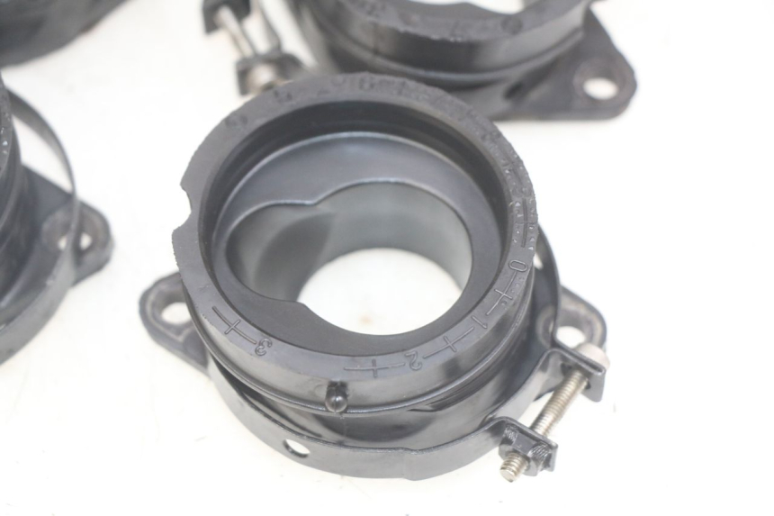 photo de ANSAUGSTUTZEN KAWASAKI Z 750 (2007 - 2013) - Details der Befestigungspunkte