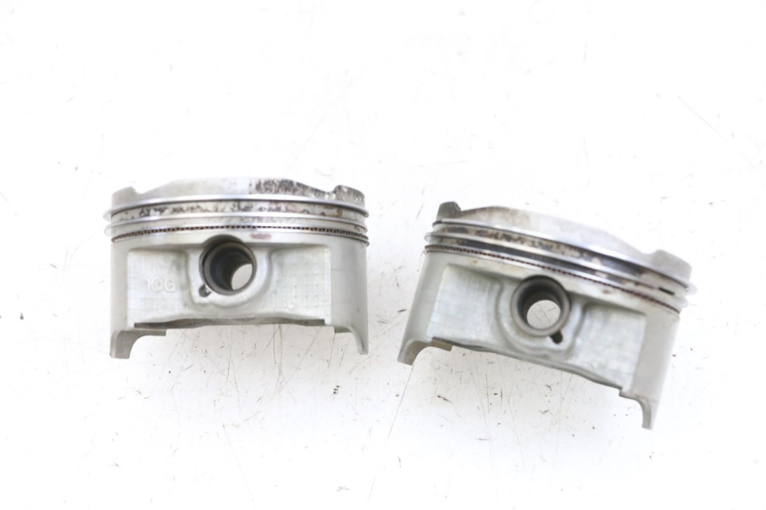 photo de KOLBEN SUZUKI BURGMAN EXECUTIVE ABS 650 (2006 - 2012) - Oberflächenzustand und Material