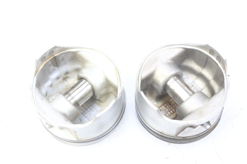 photo de PISTON HONDA CBF 500 (2004 - 2007) - Technische Nahaufnahme