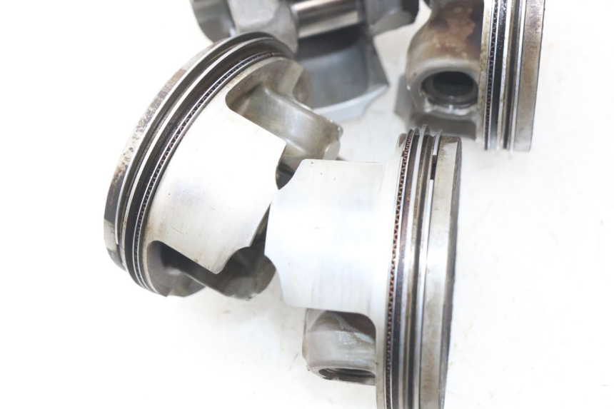 photo de PISTON YAMAHA FJR ABS 1300 (2006 - 2012) - Details der Befestigungspunkte
