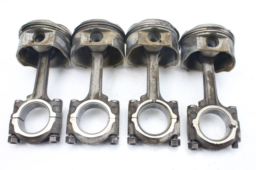 photo de PISTON HONDA VFR FI RC46 800 (1998 - 2001) - Details der Befestigungspunkte