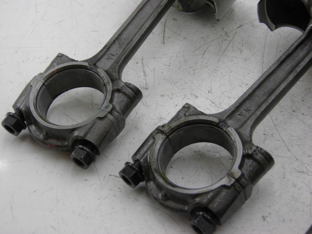 photo de KOLBEN YAMAHA FJR 1300 (2004 - 2005) - Zoom auf Komponenten