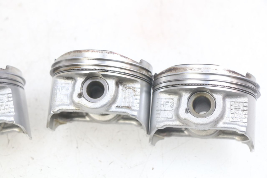 photo de PISTON KAWASAKI Z 750 (2007 - 2013) - Details der Befestigungspunkte