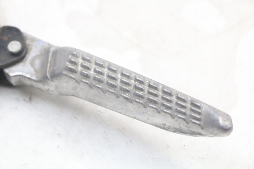 photo de RECHTE HINTERE FUßRASTENHALTERUNG JONWAY AZTRAL 125 (2008 - 2017) - Alternative Perspektive