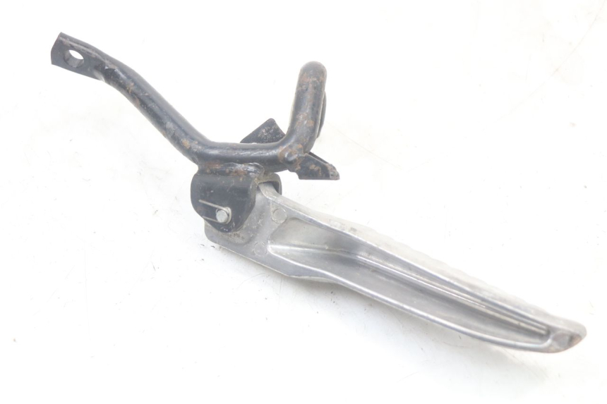 photo de RECHTE HINTERE FUßRASTENHALTERUNG JONWAY AZTRAL 125 (2008 - 2017) - Details der Befestigungspunkte