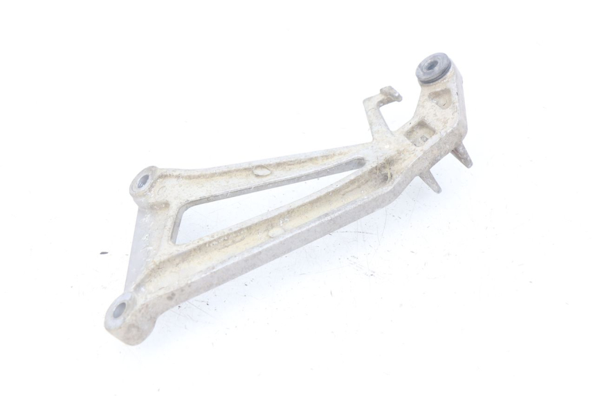 photo de FUSSRASTEN HALTEPLATTEN HINTEN RECHT HONDA CBR R 125 (2003 - 2006) - Zoom auf Gebrauchszustand