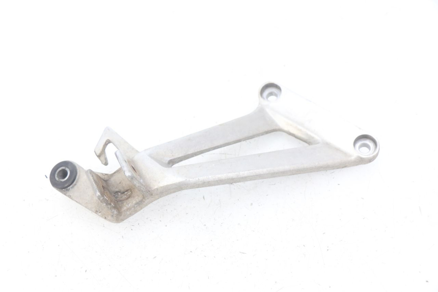 photo de FUSSRASTEN HALTEPLATTEN HINTEN RECHT HONDA CBR R 125 (2003 - 2006) - Technische Nahaufnahme