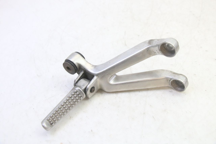 photo de FUSSRASTEN HALTEPLATTEN HINTEN RECHT HONDA CBR RR FIREBLADE 900 (1992 - 1994) - Zoom auf Gebrauchszustand